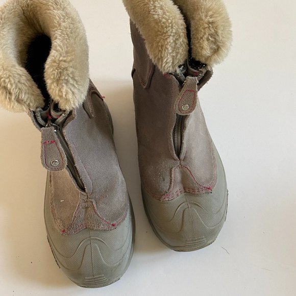 Columbia girl's size 3 omni-heat lined winter boots w/ front zipper in grey EUC - Picture 4 of 11